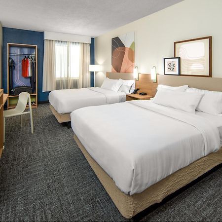 Spark By Hilton Kannapolis Bagian luar foto