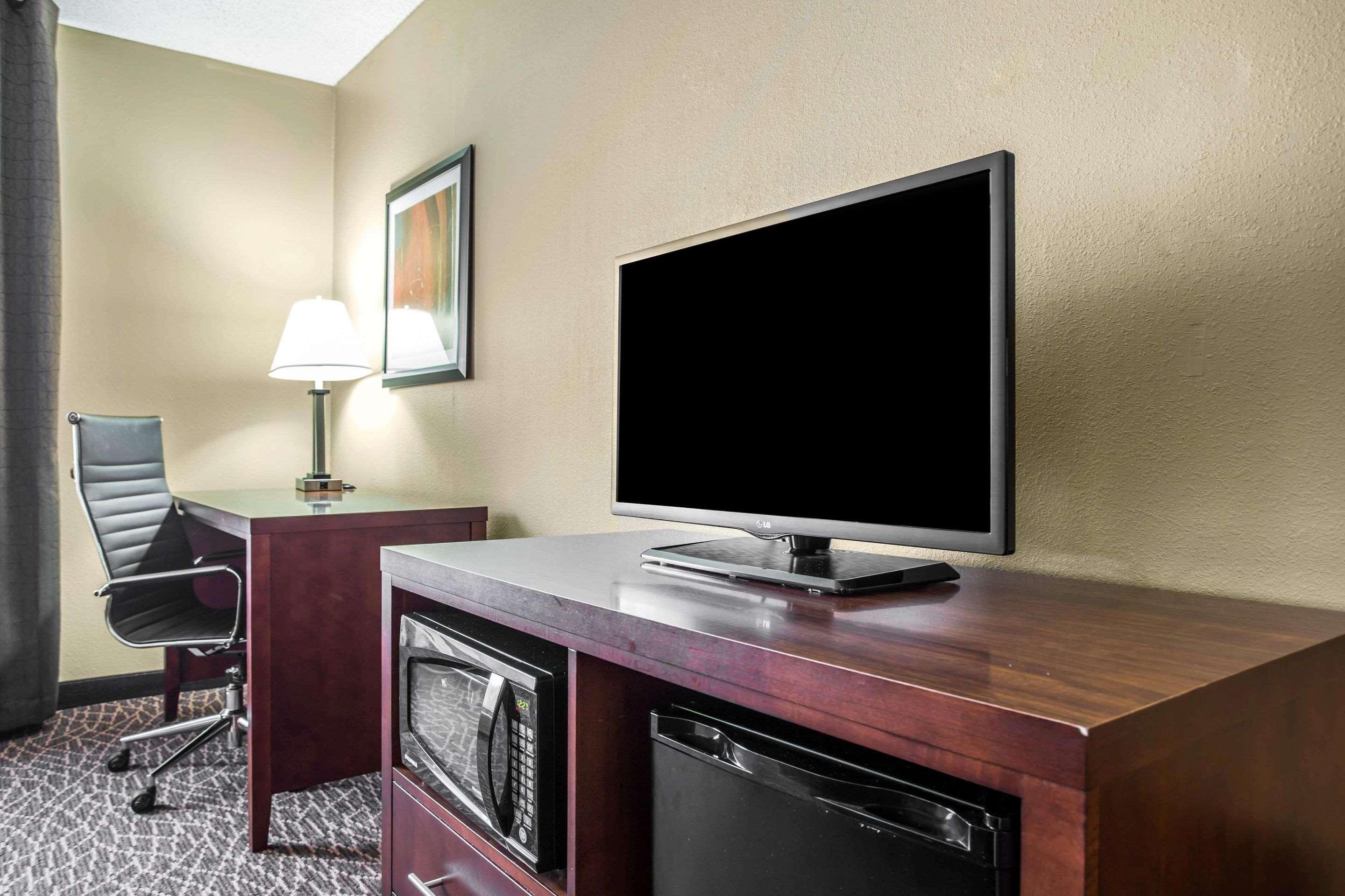 Spark By Hilton Kannapolis Bagian luar foto