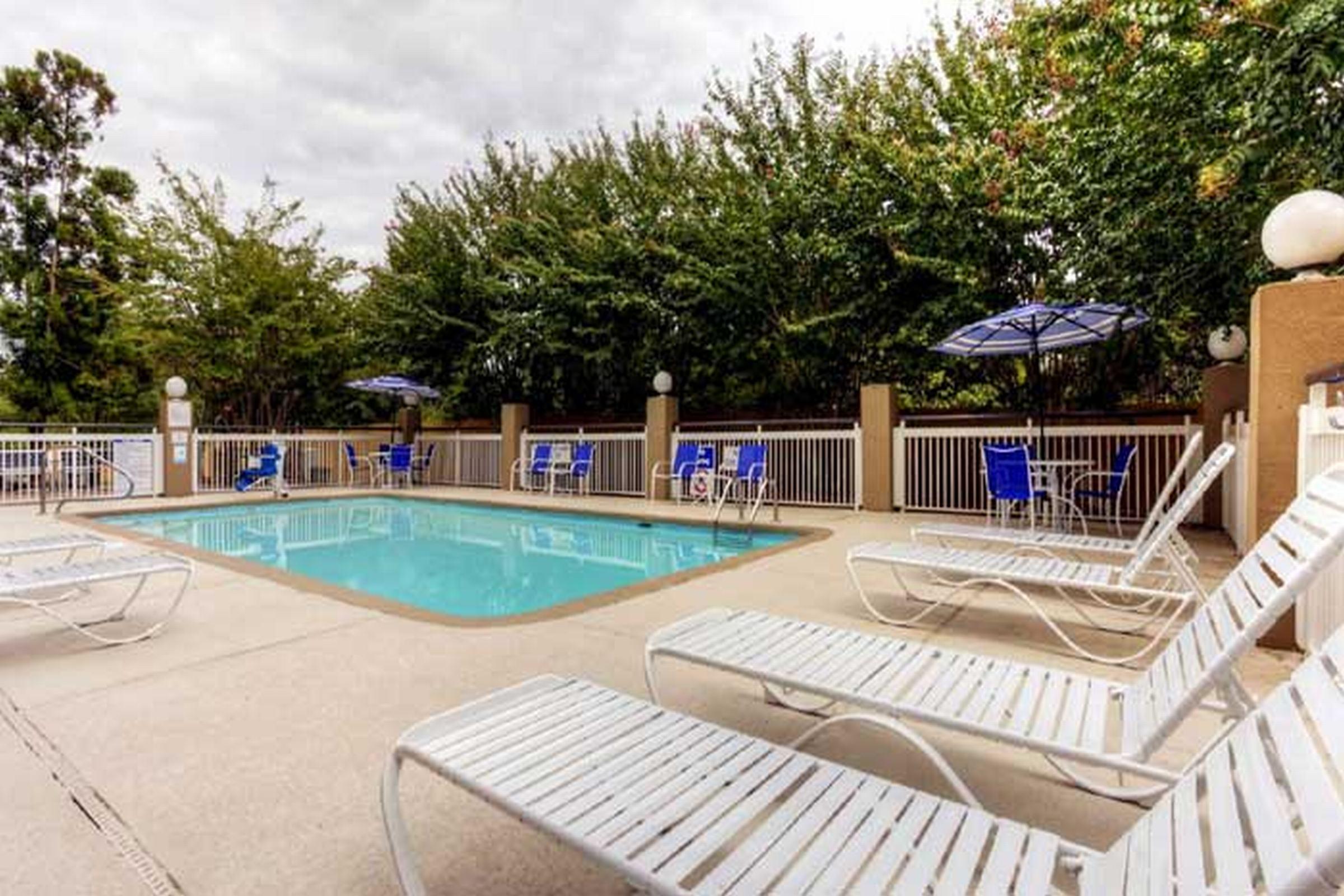 Spark By Hilton Kannapolis Bagian luar foto